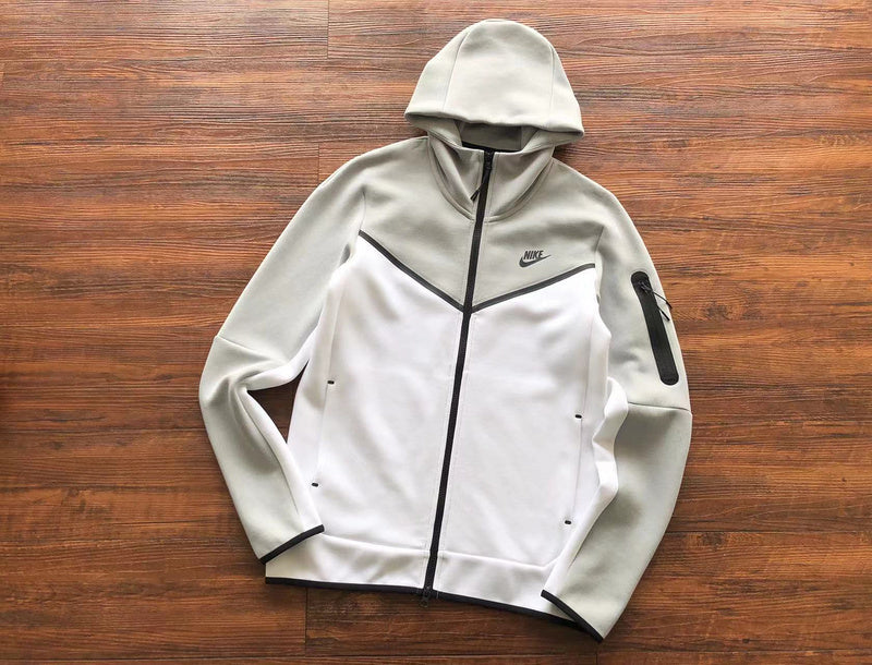 Conjunto Tech Fleece Branco e Cinza