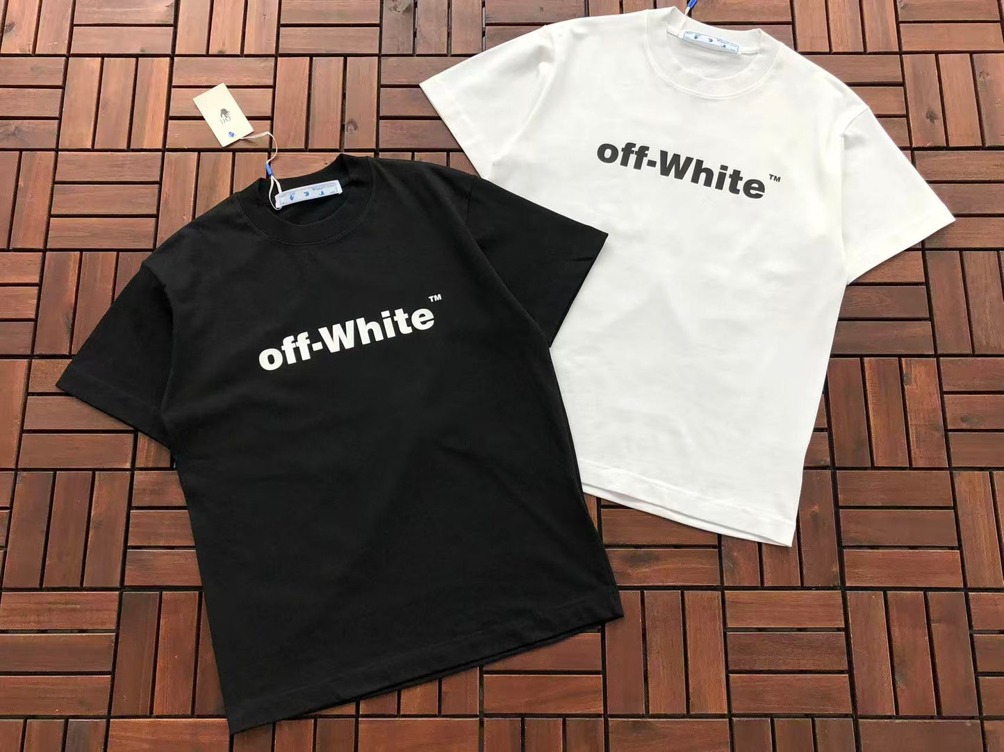 T-shirt Off