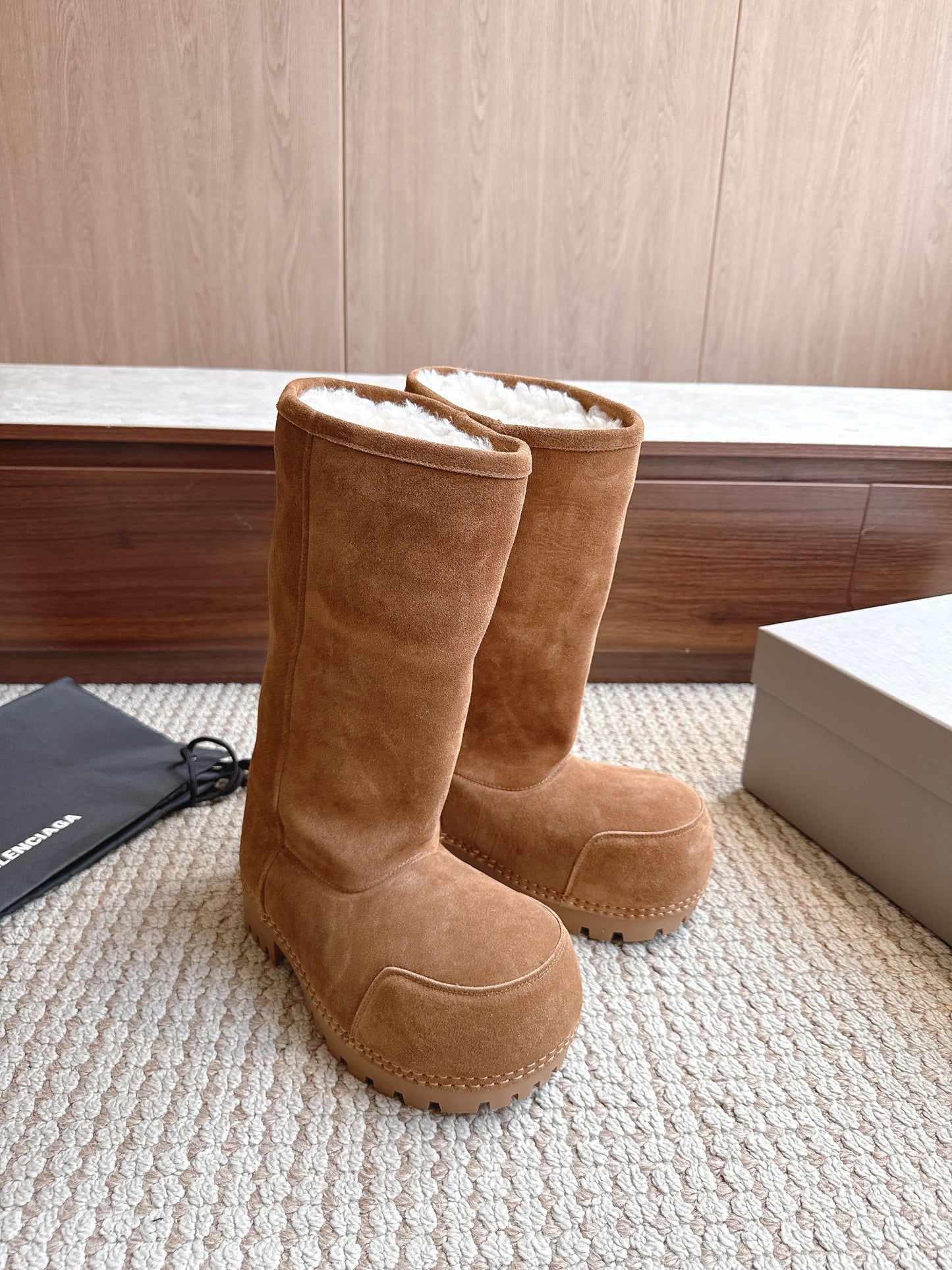 BLG Alaska Faux Shearling-Lined Suede Boots