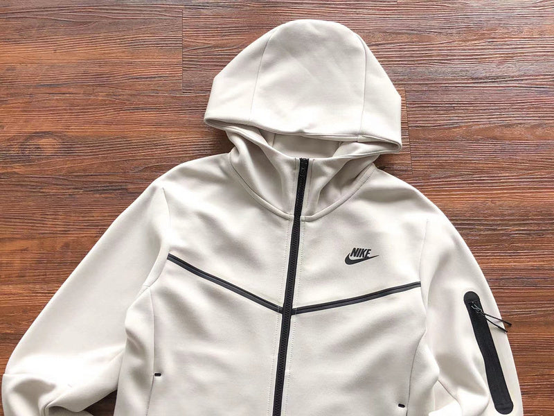 Conjunto Tech Fleece Branco