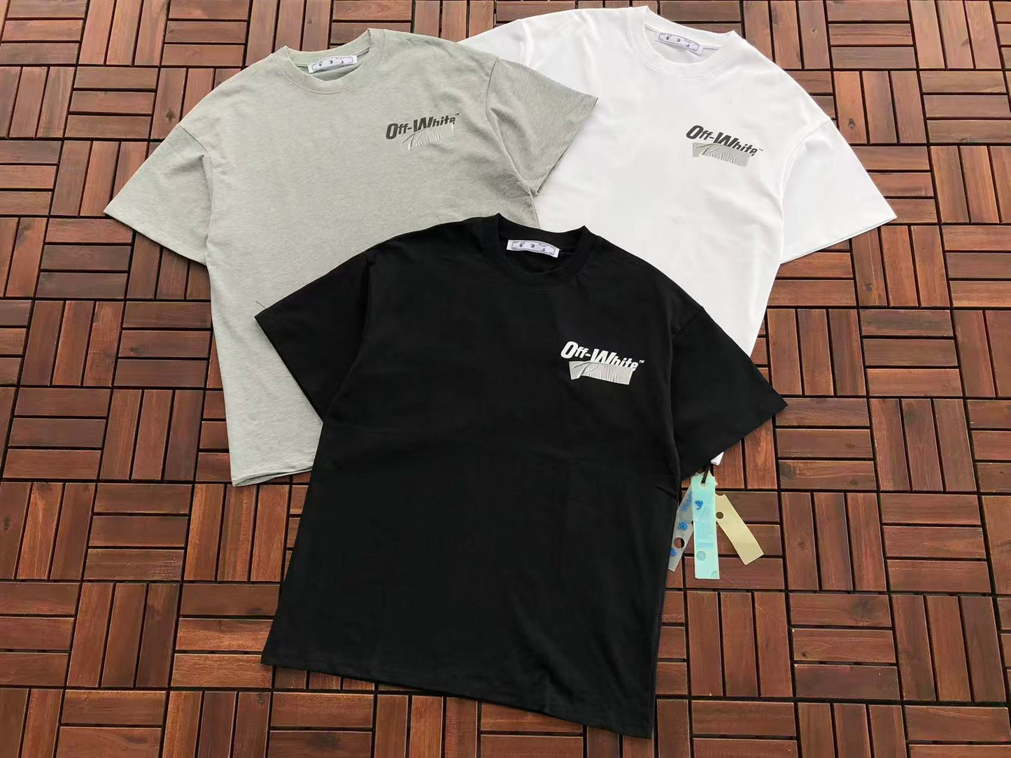 T-shirt Off