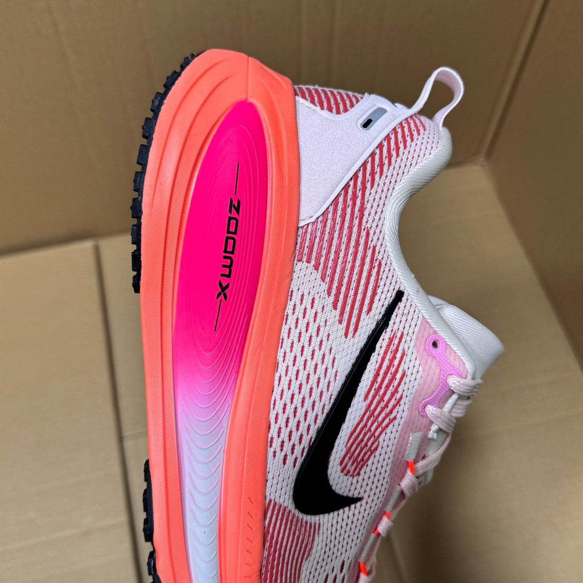 Vomero 18 Pink