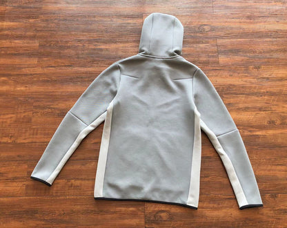 Conjunto Tech Fleece Cinza e Branco