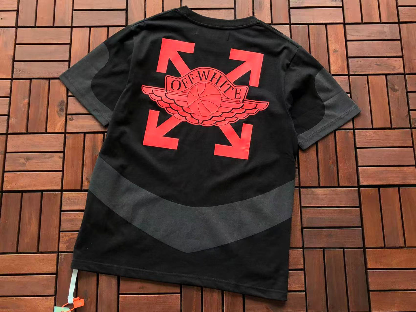 T-shirt Off