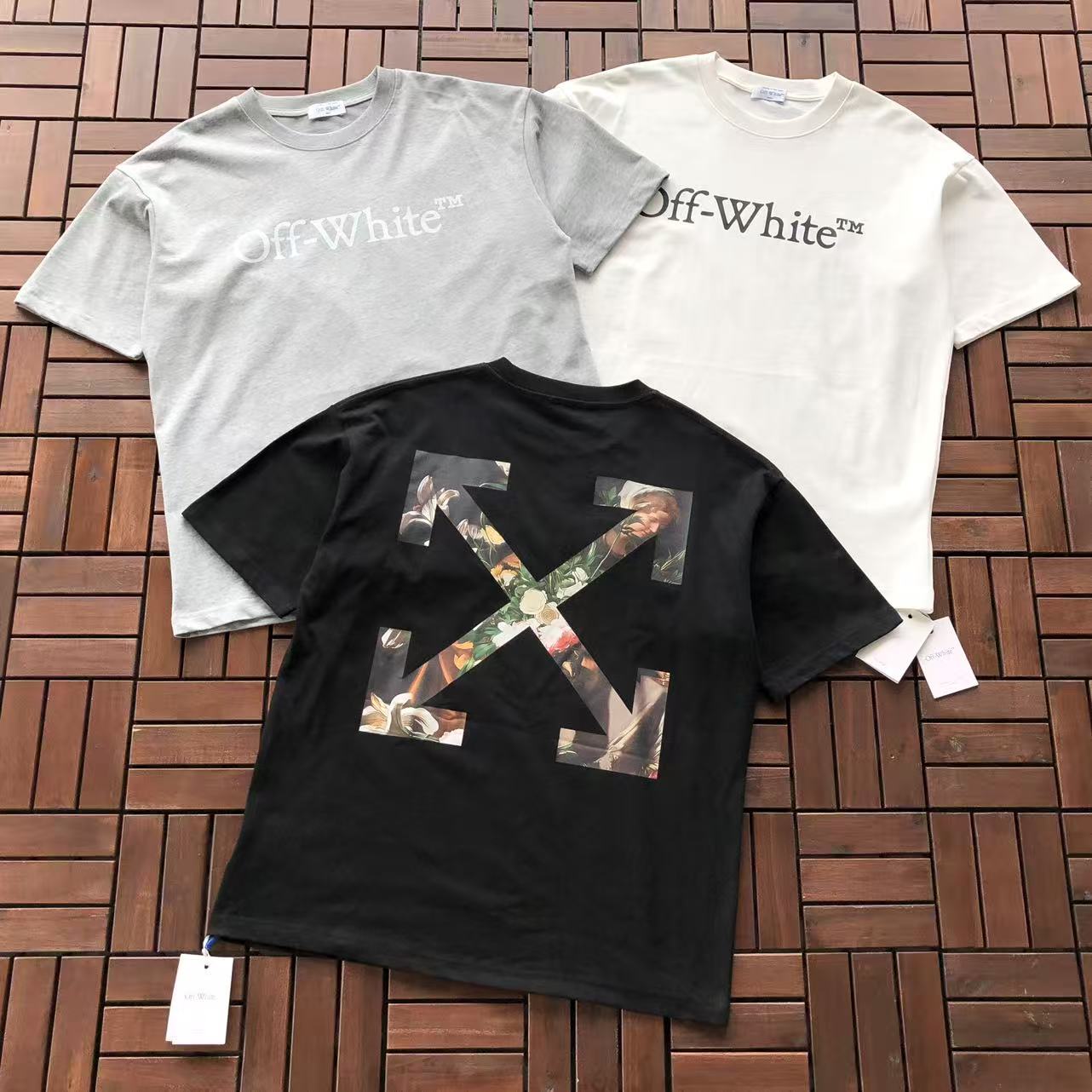 T-shirt Off