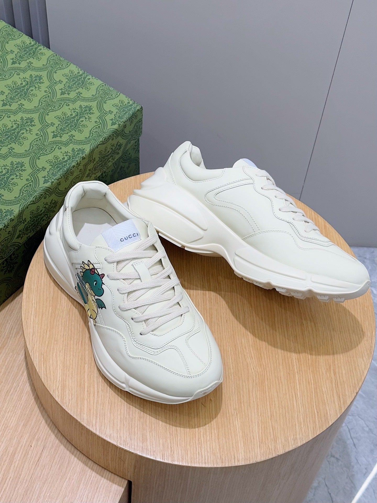 Gu Shoes