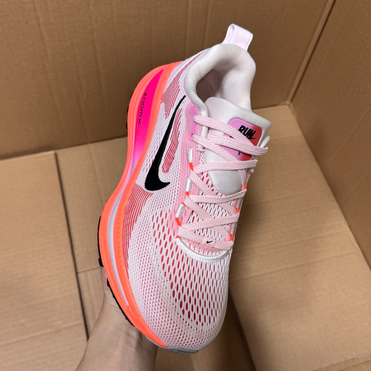Vomero 18 Pink