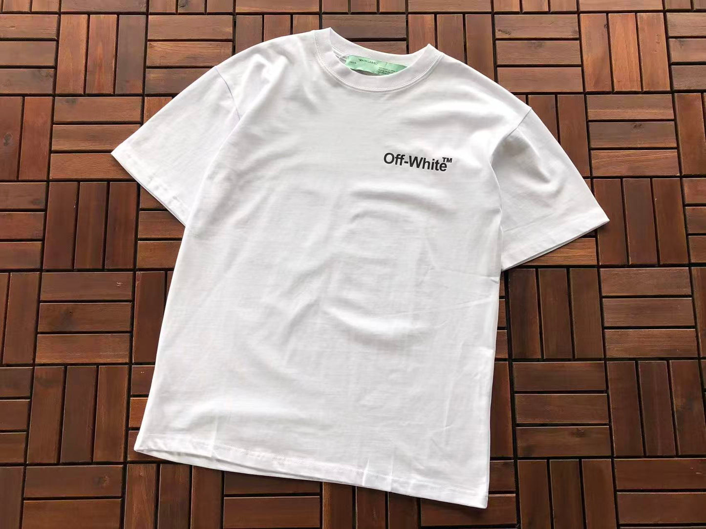 T-shirt Off
