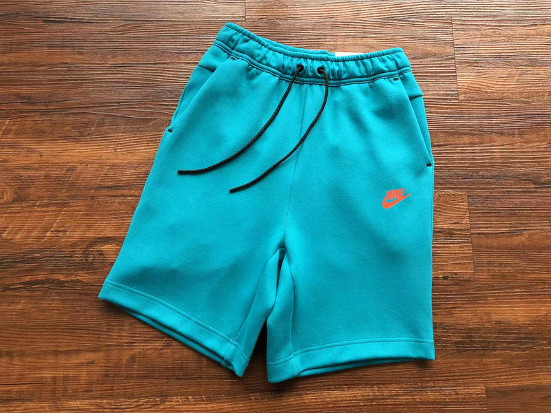 Calções Tech Fleece