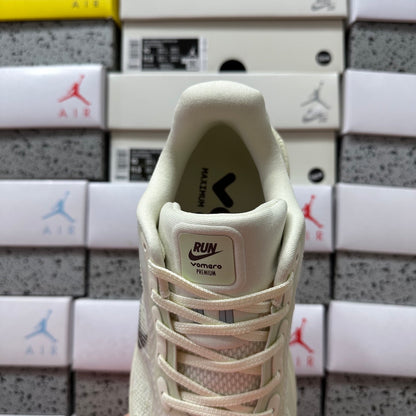 Vomero Premium White Bone
