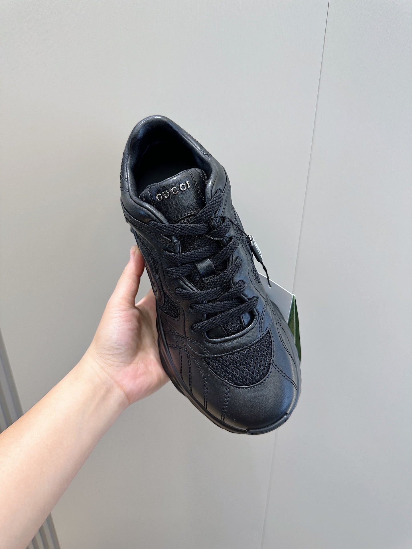 Gu Shoes