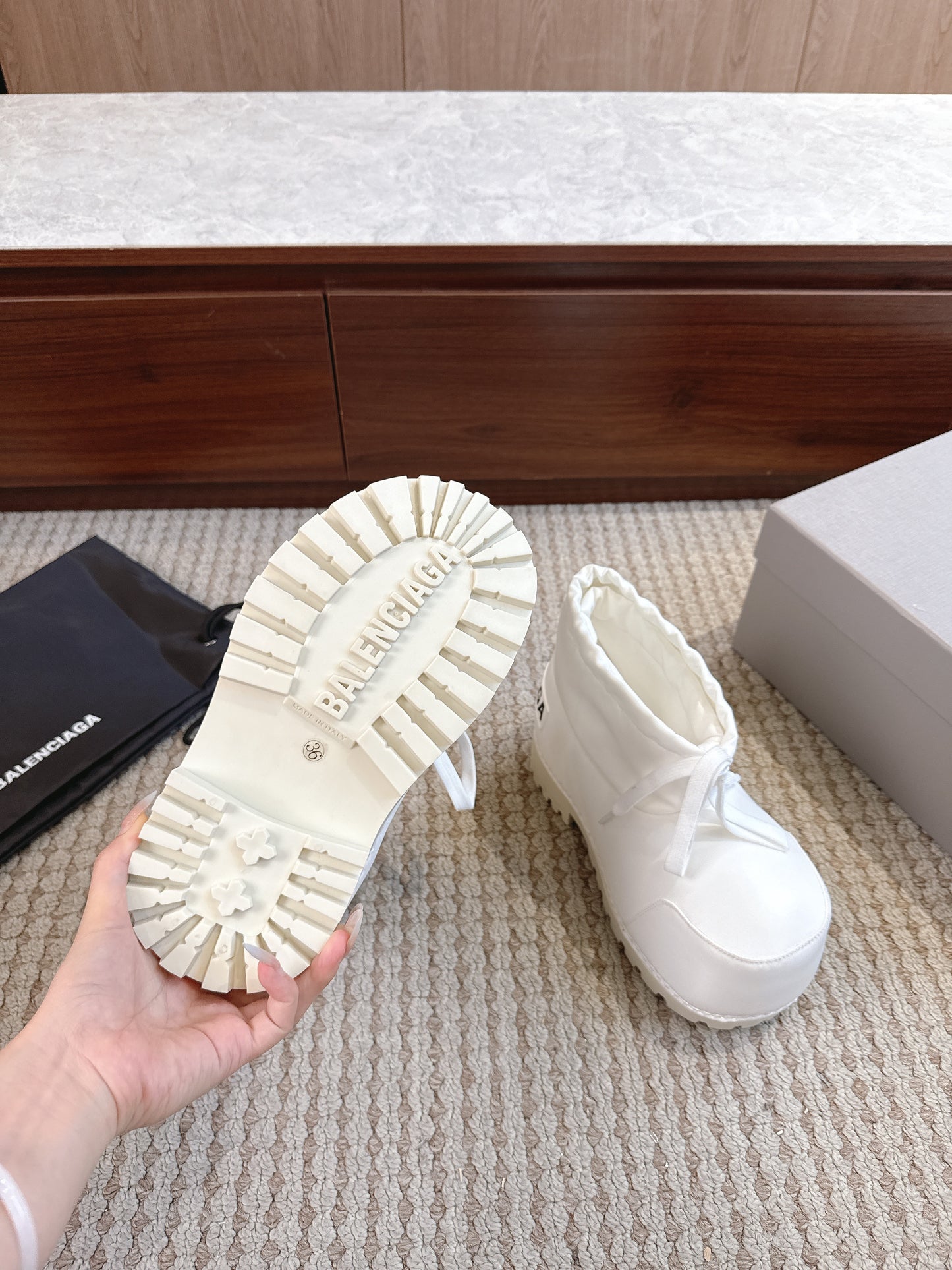 BLG Alaska Suede Boots White