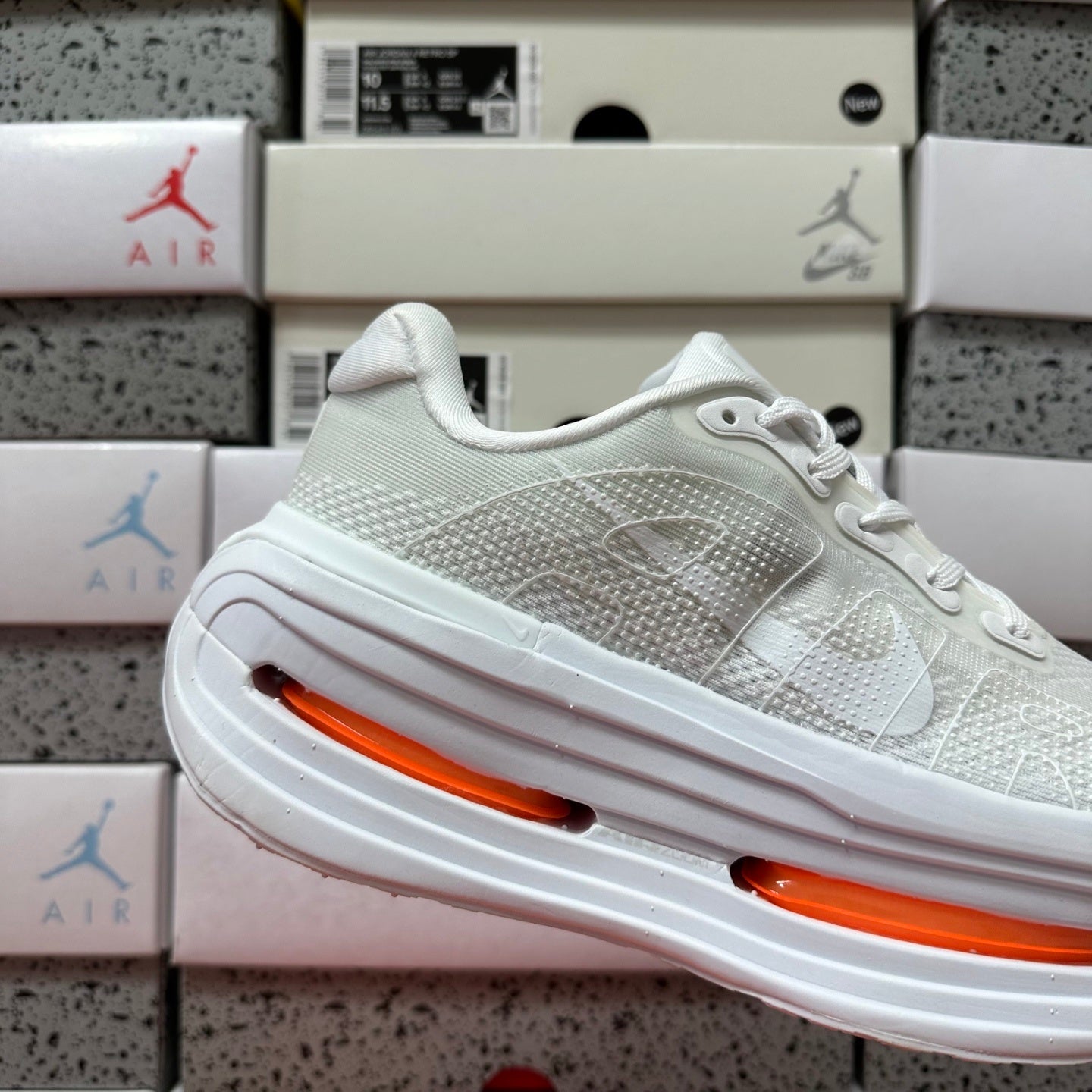 Vomero Premium Grey/White