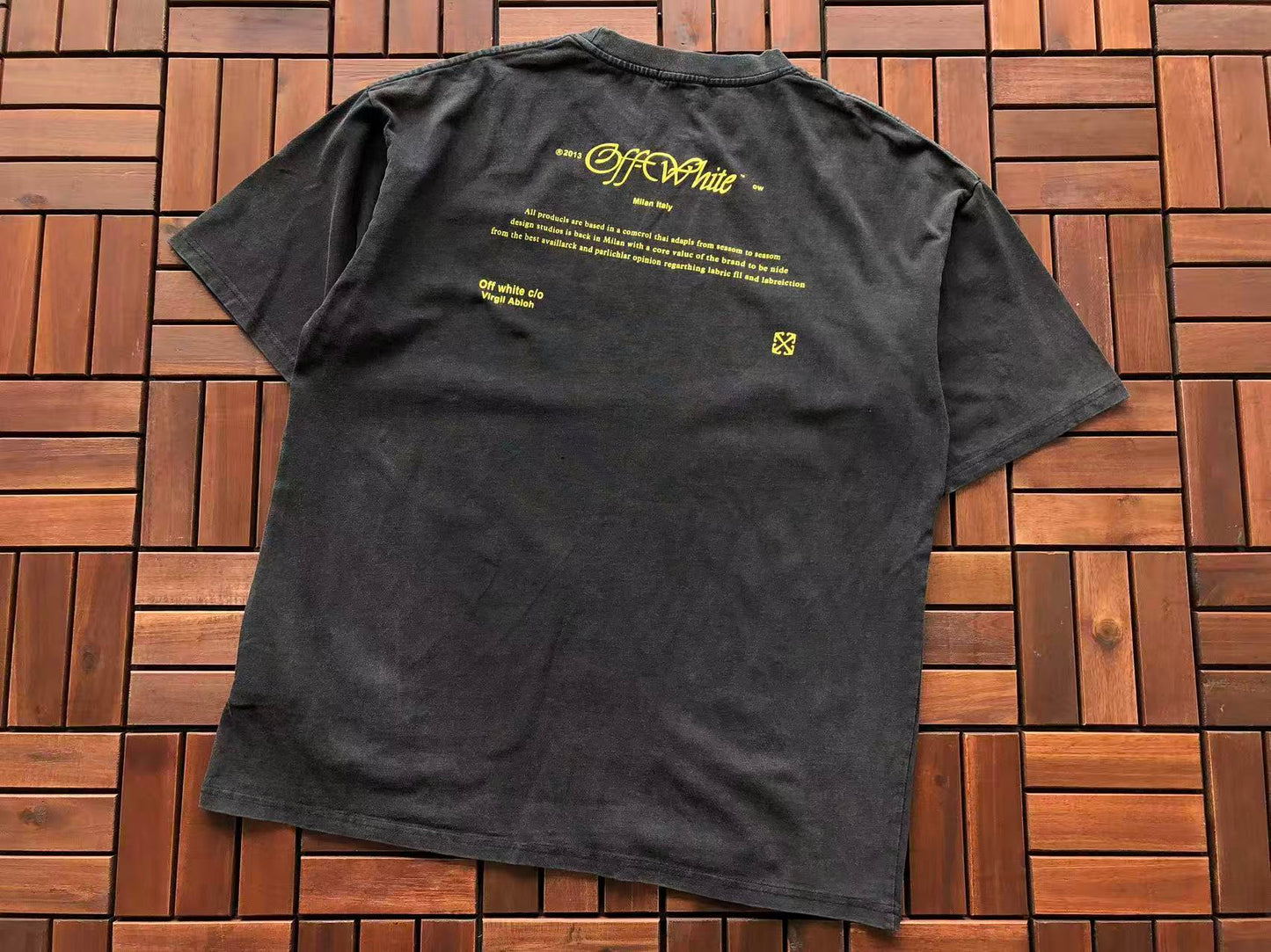 T-shirt Off