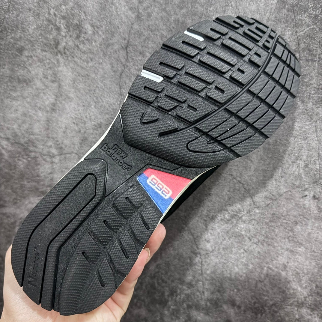 992 Black Grey