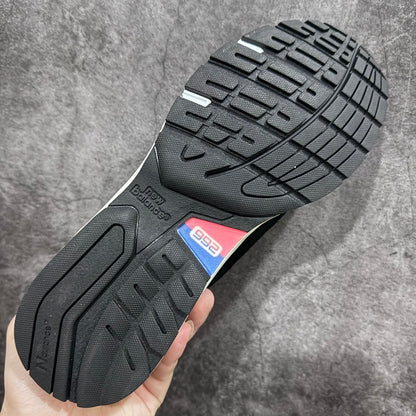 992 Black Grey