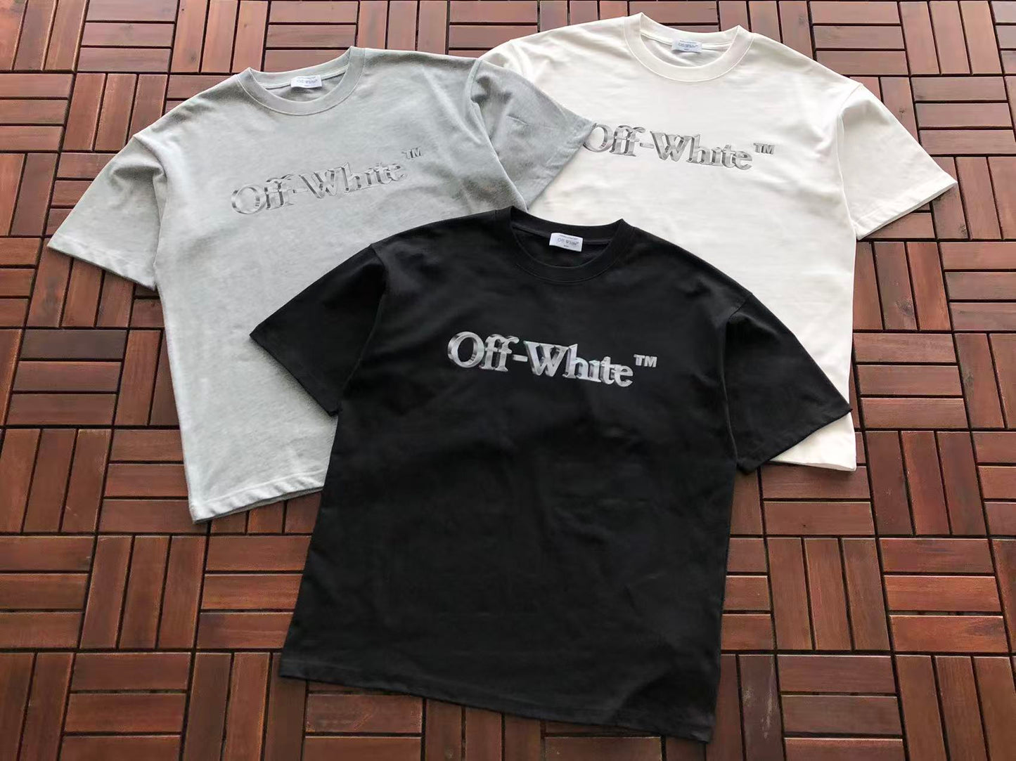 T-shirt Off