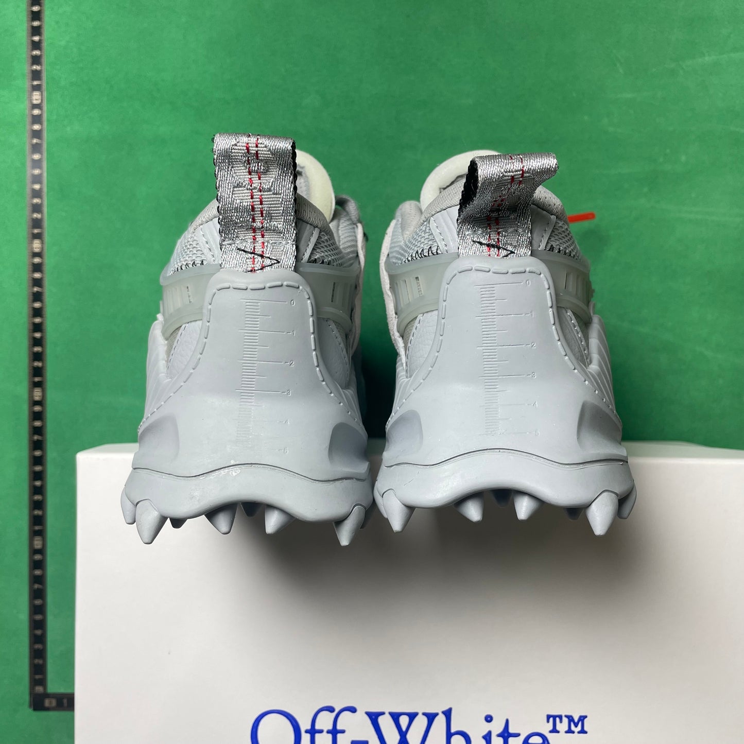 Odsy Grey White