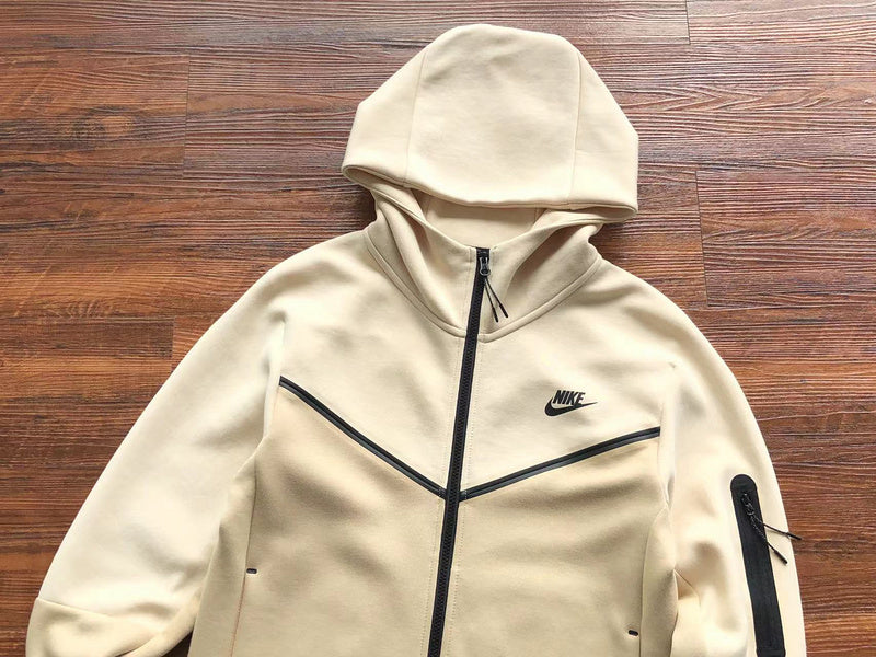 Conjunto Tech Fleece Bege