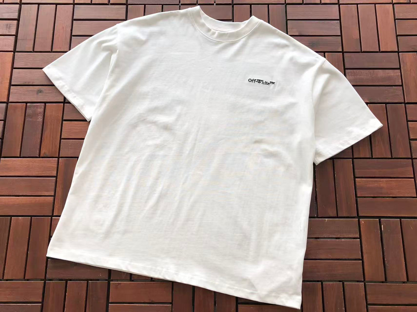T-shirt Off