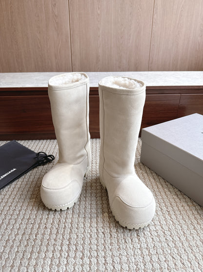 BLG Alaska fur suede boots White
