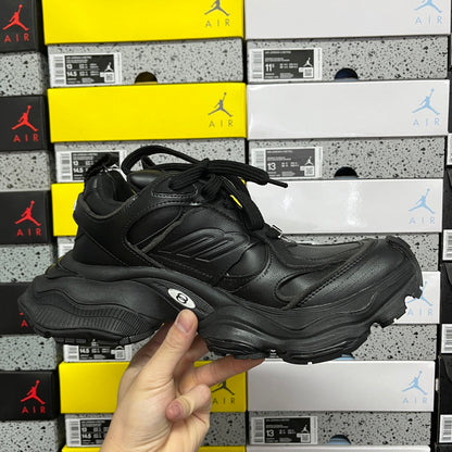 BLG Cargo Black
