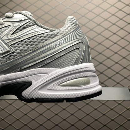 740 Silver / White / Black