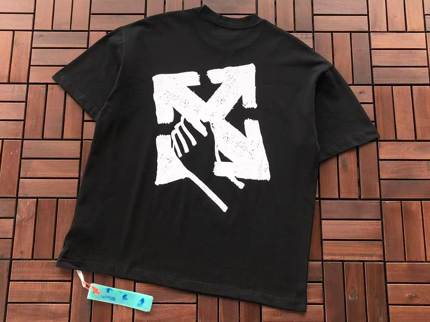 T-shirt Off