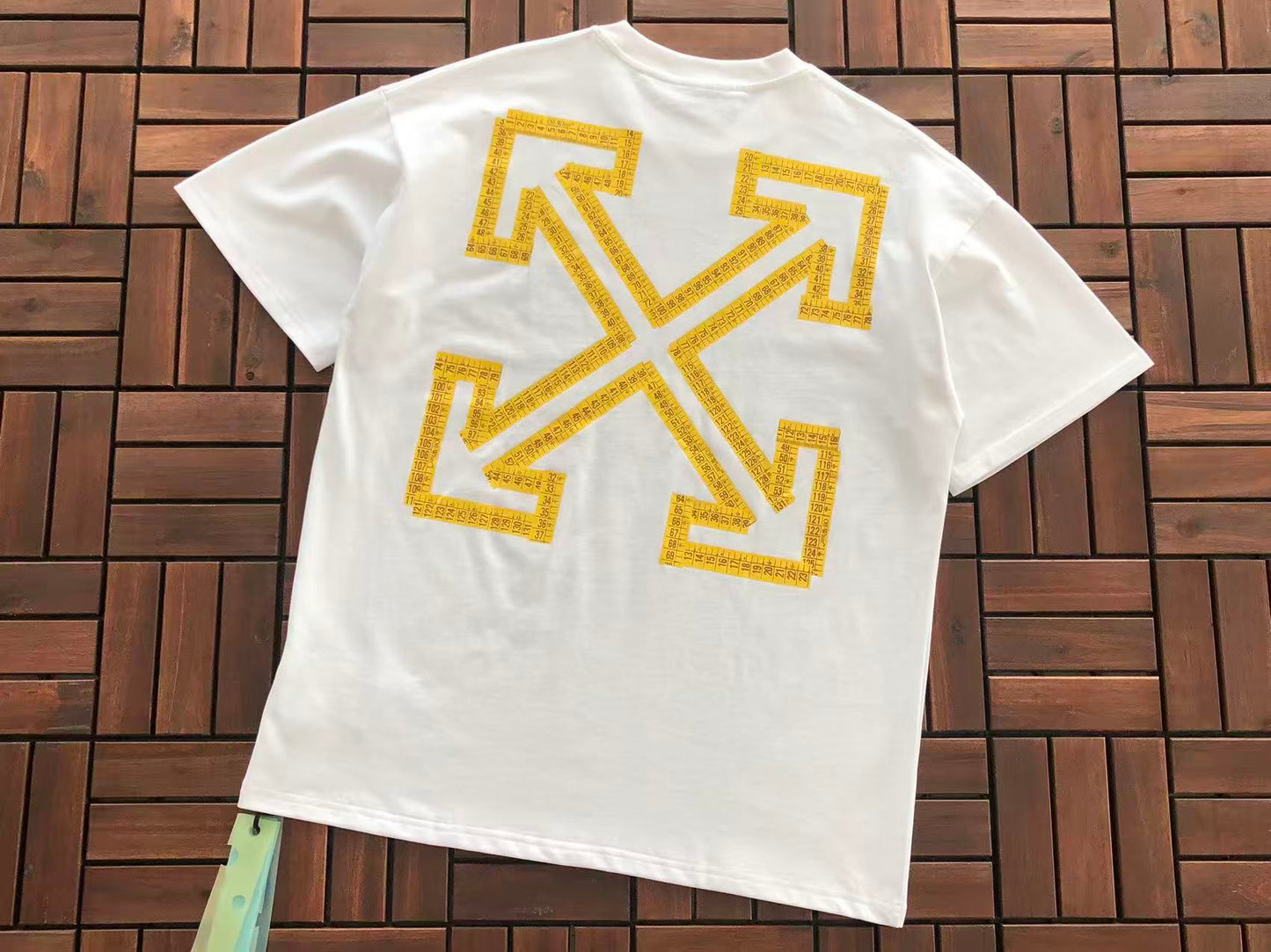 T-shirt Off