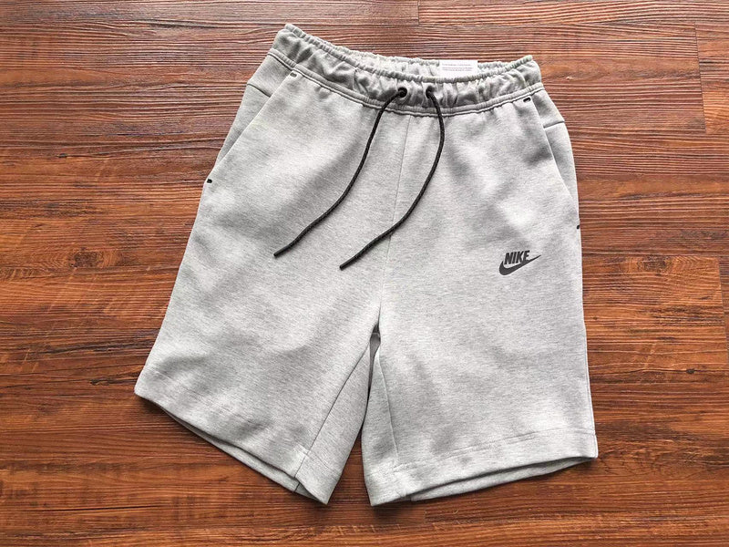 Calções Tech Fleece