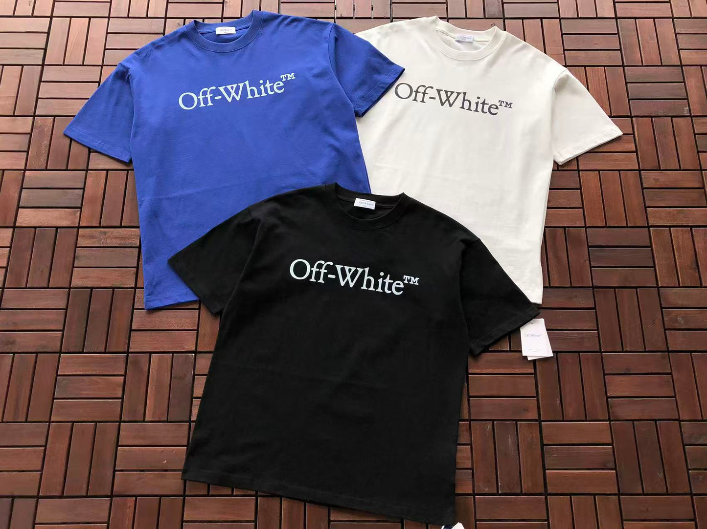 T-shirt Off