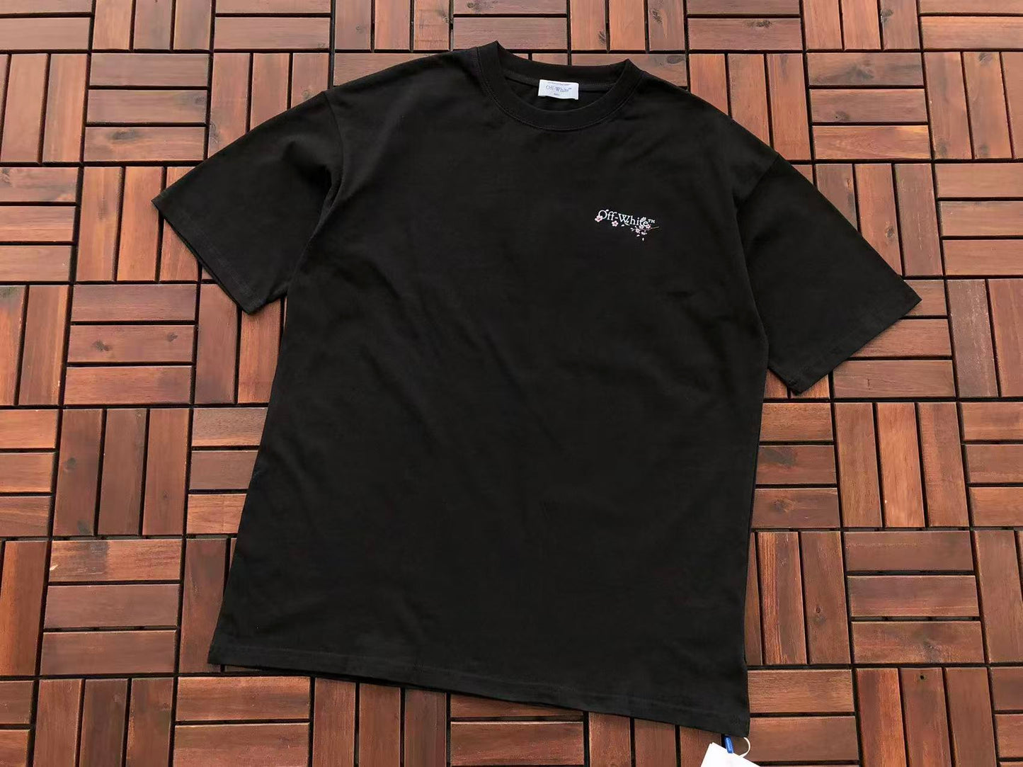 T-shirt Off