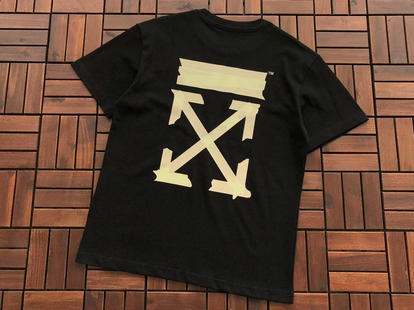 T-shirt Off