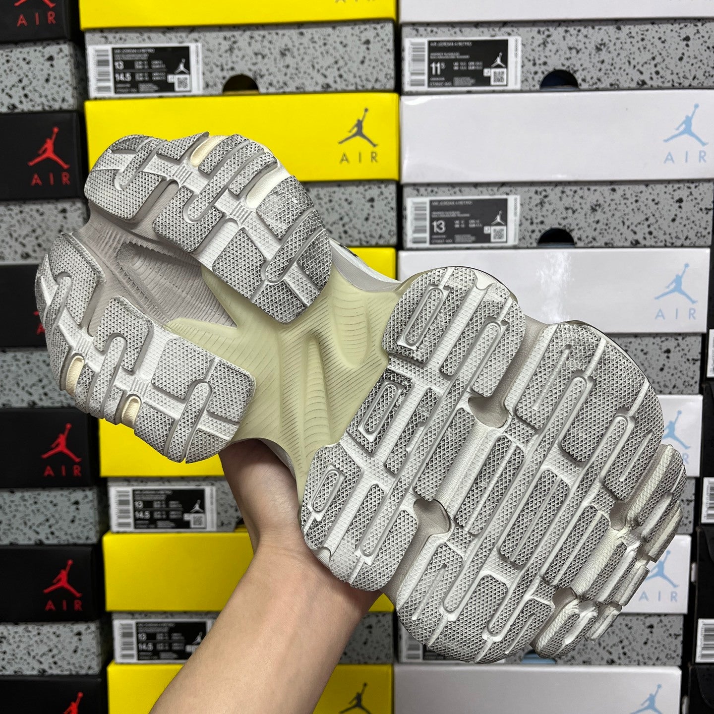 BLG Cargo White/Yellow/Grey