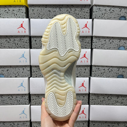 AJ11 Retro Pearl
