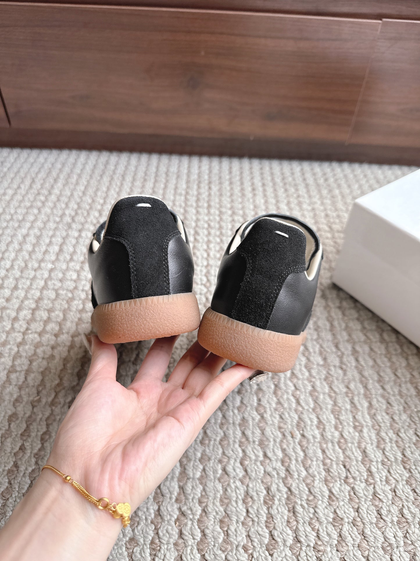 Maison  Brown Gum Sole