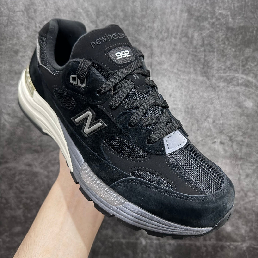 992 Black Grey