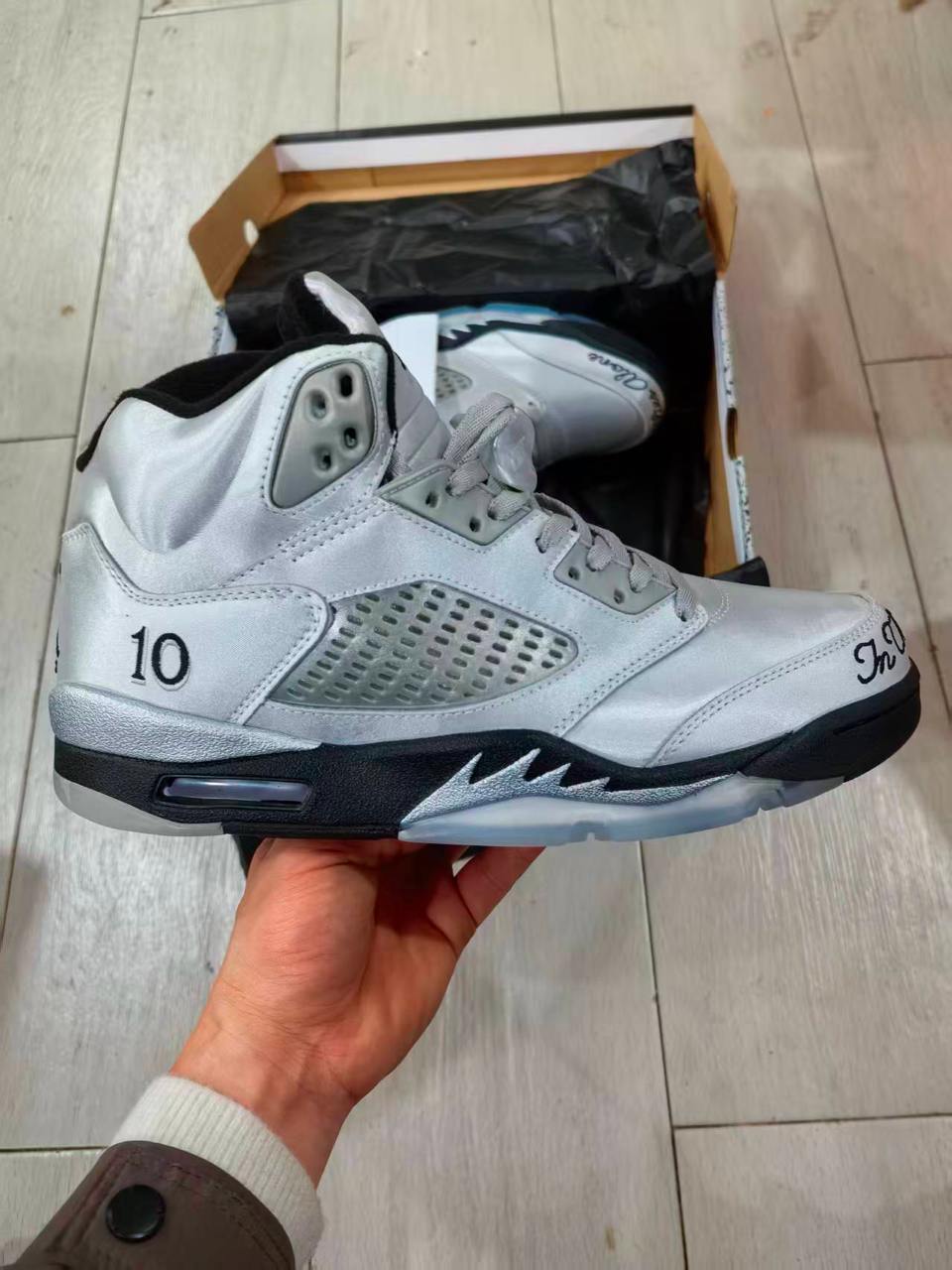 AJ 5 Wings