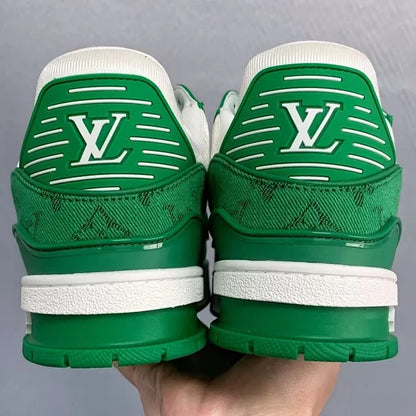 Lv Trainer